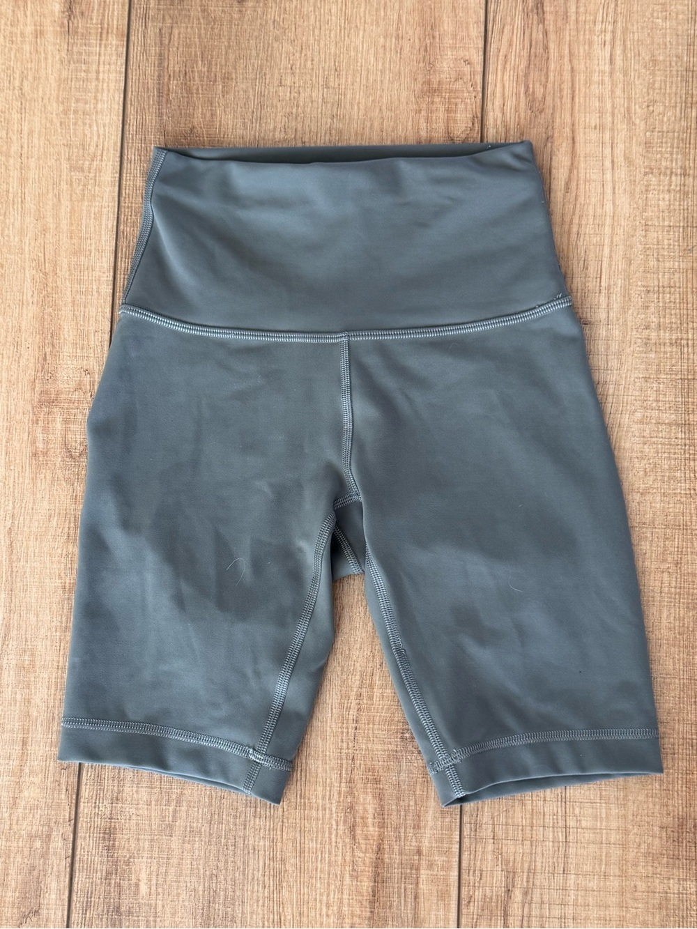 Lululemon Align High-Rise Short 8” Grey Sage Size 2